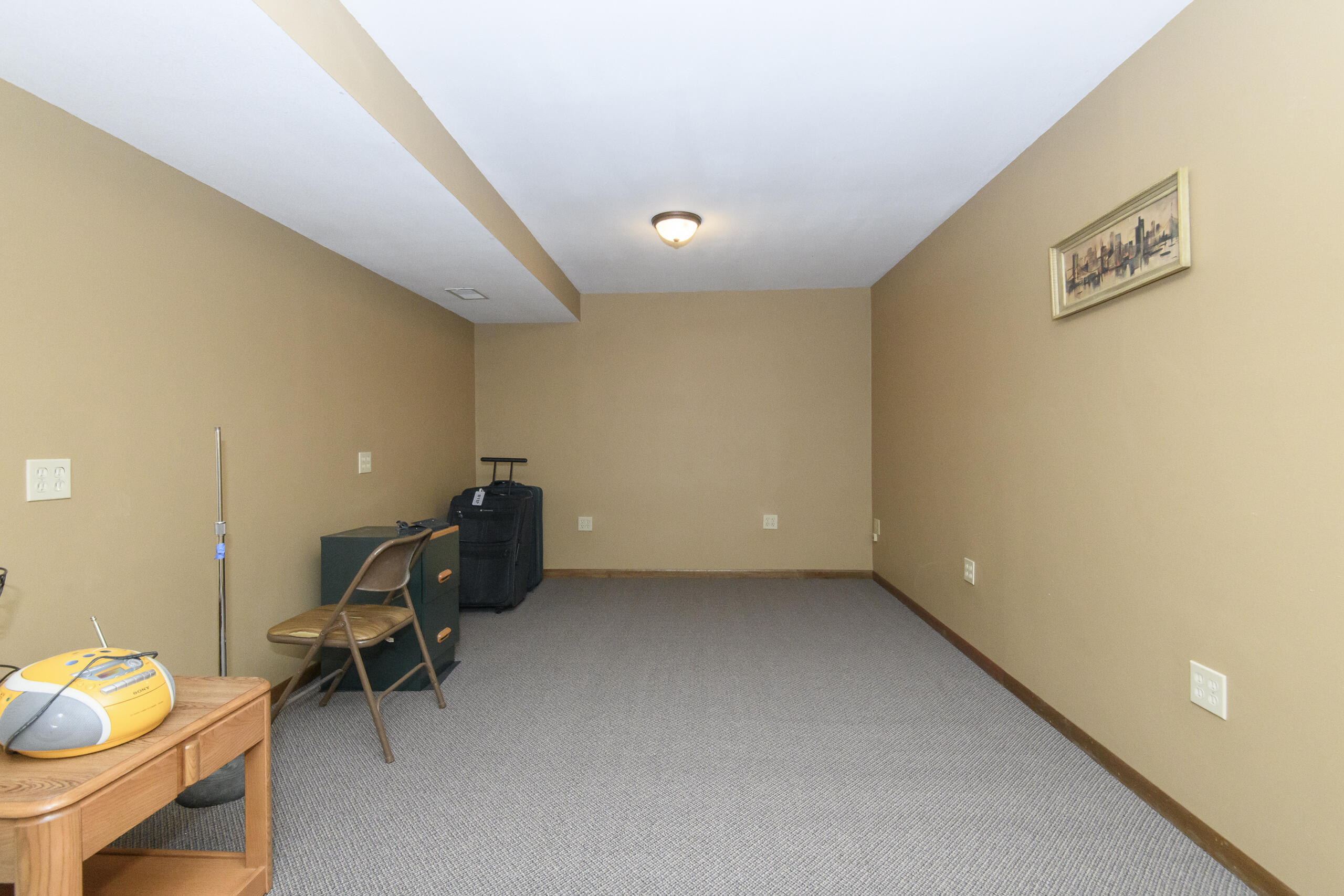 68 East Prospect Street Hartford, WI 53027 - Photo 41 of 46 Office/Extra