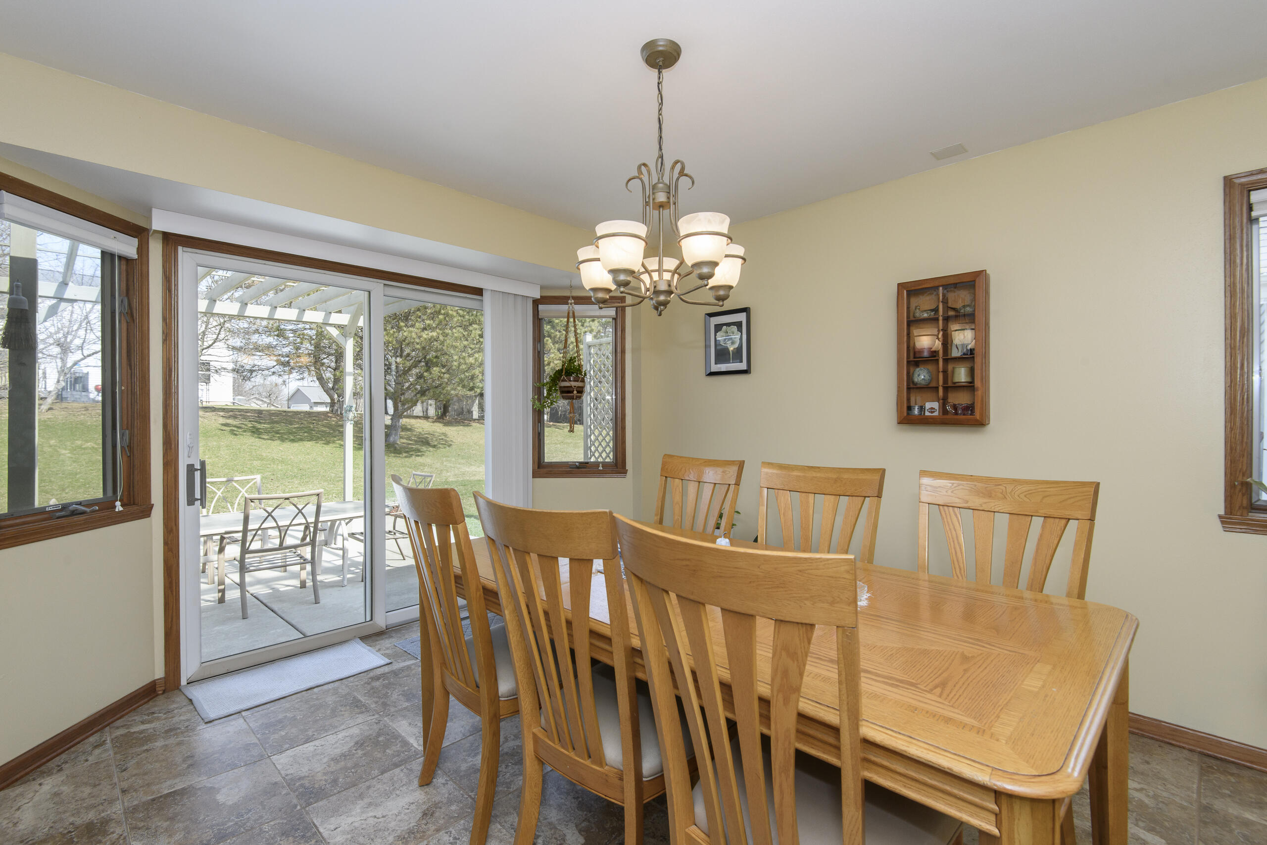 68 East Prospect Street Hartford, WI 53027 - Photo 9 of 46 Dining