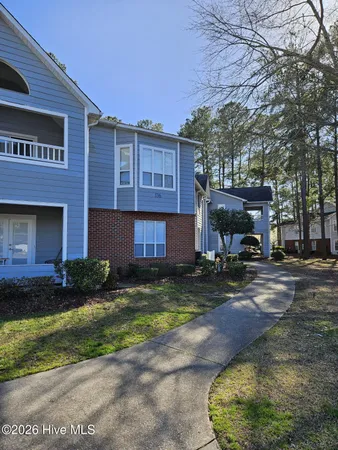 $1,250 | 116 Breezewood Drive, Unit G, Greenville, NC 27858