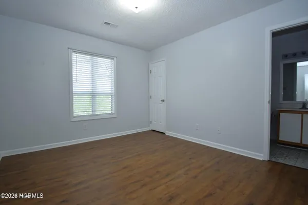 $1,250 | 116 Breezewood Drive, Unit G, Greenville, NC 27858