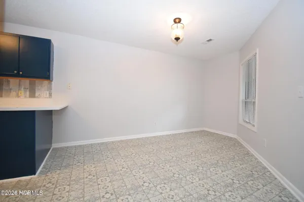 $1,250 | 116 Breezewood Drive, Unit G, Greenville, NC 27858