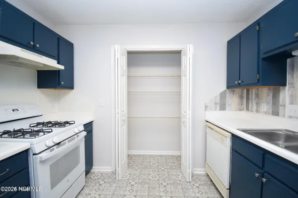 $1,250 | 116 Breezewood Drive, Unit G, Greenville, NC 27858