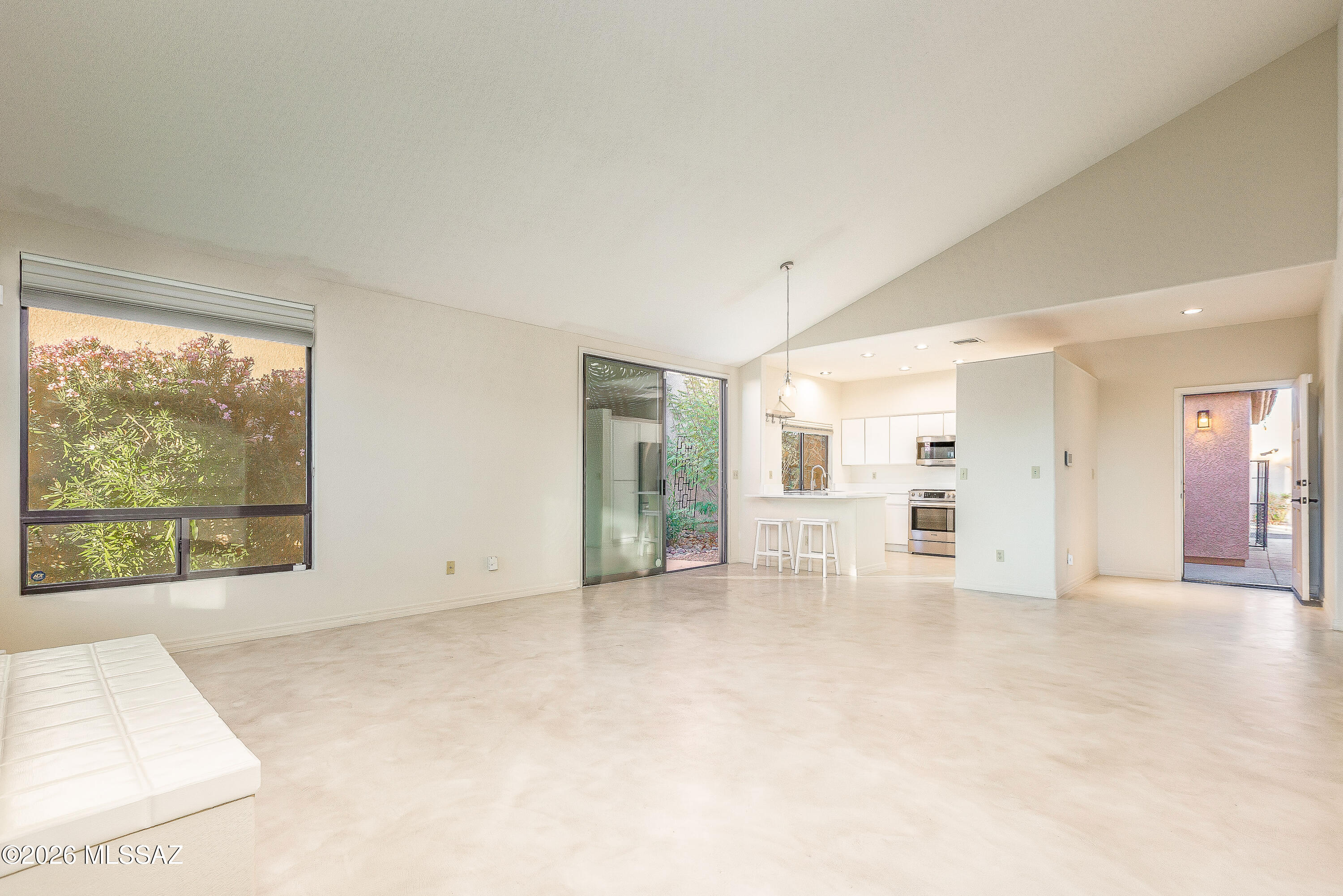 5825 North Misty Ridge Drive Tucson, AZ 85718 - Photo 12 of 39