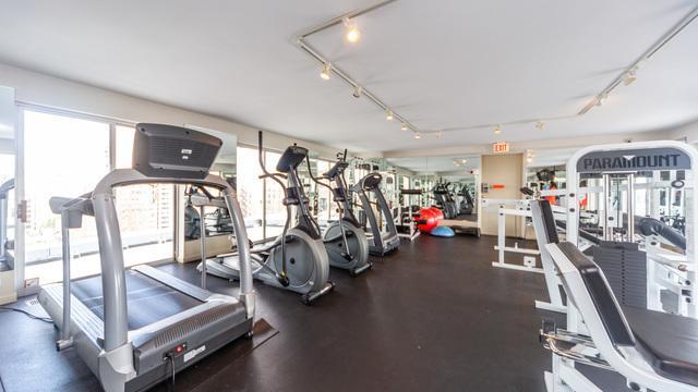 450 West Briar Place, Unit 7L Chicago, IL 60657 - Photo 14 of 17