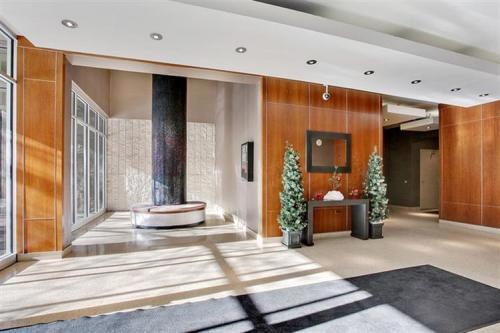 450 West Briar Place, Unit 7L Chicago, IL 60657 - Photo 16 of 17