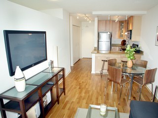 450 West Briar Place, Unit 7L Chicago, IL 60657 - Photo 2 of 17