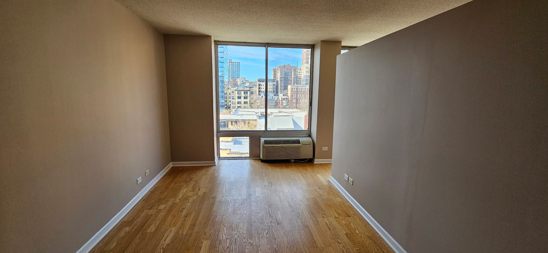 450 West Briar Place, Unit 7L Chicago, IL 60657 - Photo 8 of 17