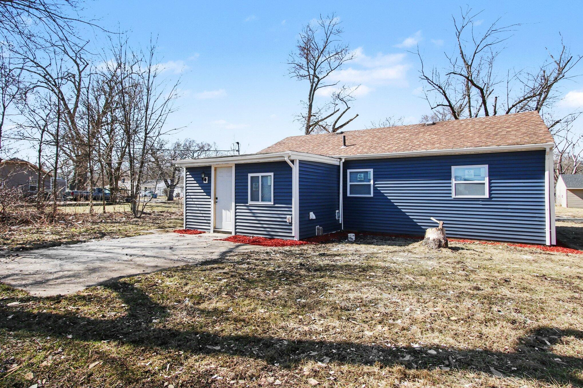 5043 Carolina Street Gary, IN 46409 - Photo 16 of 19 2038x1359