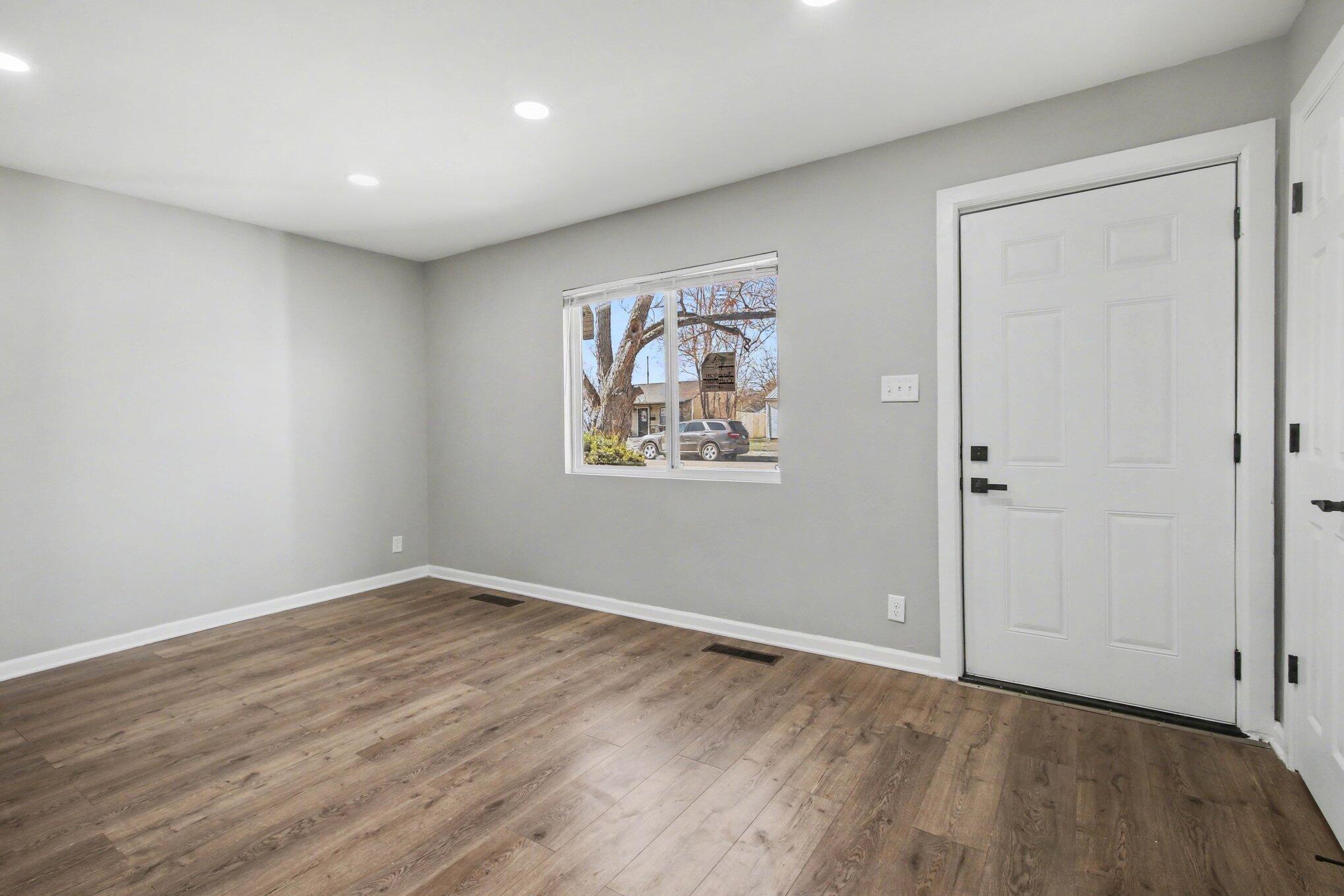 5043 Carolina Street Gary, IN 46409 - Photo 4 of 19 2038x1359