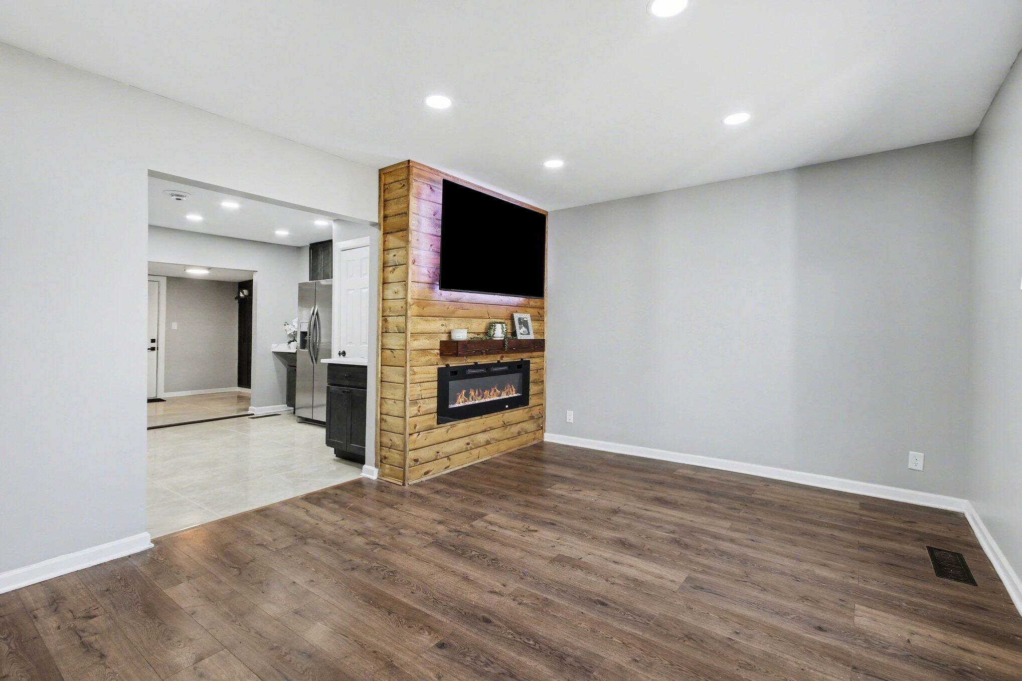 5043 Carolina Street Gary, IN 46409 - Photo 5 of 19 2038x1359