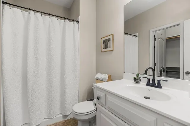 $550,000 | 1904 Northeast 104th Terrace, Kansas City, MO 64155