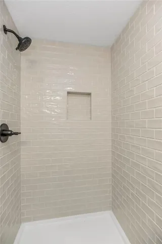 $550,000 | 1904 Northeast 104th Terrace, Kansas City, MO 64155