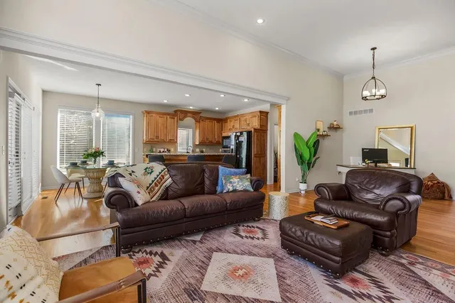 $550,000 | 1904 Northeast 104th Terrace, Kansas City, MO 64155