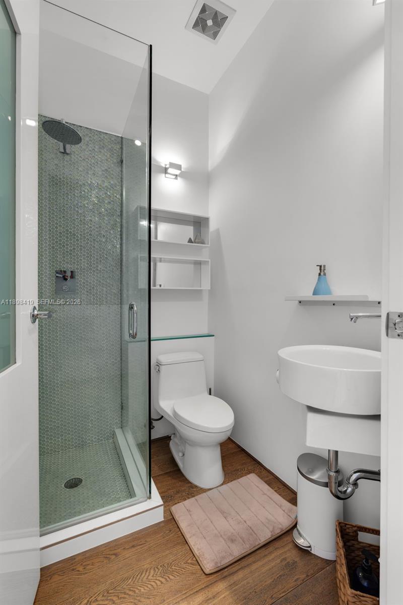 2001 Meridian Avenue, Unit 404 Miami Beach, FL 33139 - Photo 17 of 29