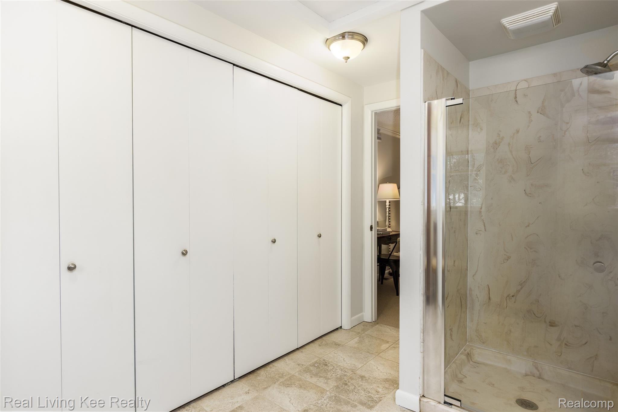 3942 South Ellamae Road Rochester, MI 48306 - Photo 24 of 54 Ellamae-31.jpg
