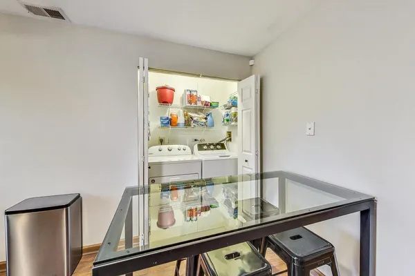 $2,100 | 120 East Winchester Road, Unit D, Libertyville, IL 60048
