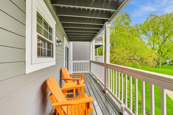$2,100 | 120 East Winchester Road, Unit D, Libertyville, IL 60048