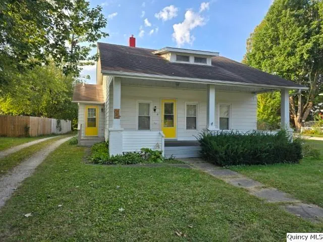 $99,000 | 405 East Main Street, La Harpe, IL 61450