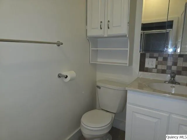 $99,000 | 405 East Main Street, La Harpe, IL 61450