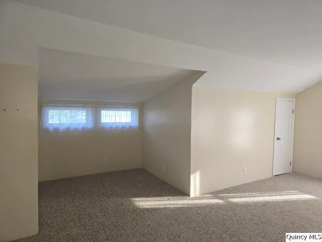 $99,000 | 405 East Main Street, La Harpe, IL 61450