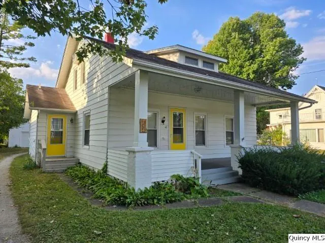 $99,000 | 405 East Main Street, La Harpe, IL 61450