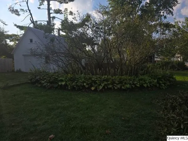 $95,000 | 405 East Main Street, La Harpe, IL 61450