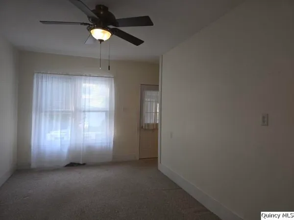 $95,000 | 405 East Main Street, La Harpe, IL 61450