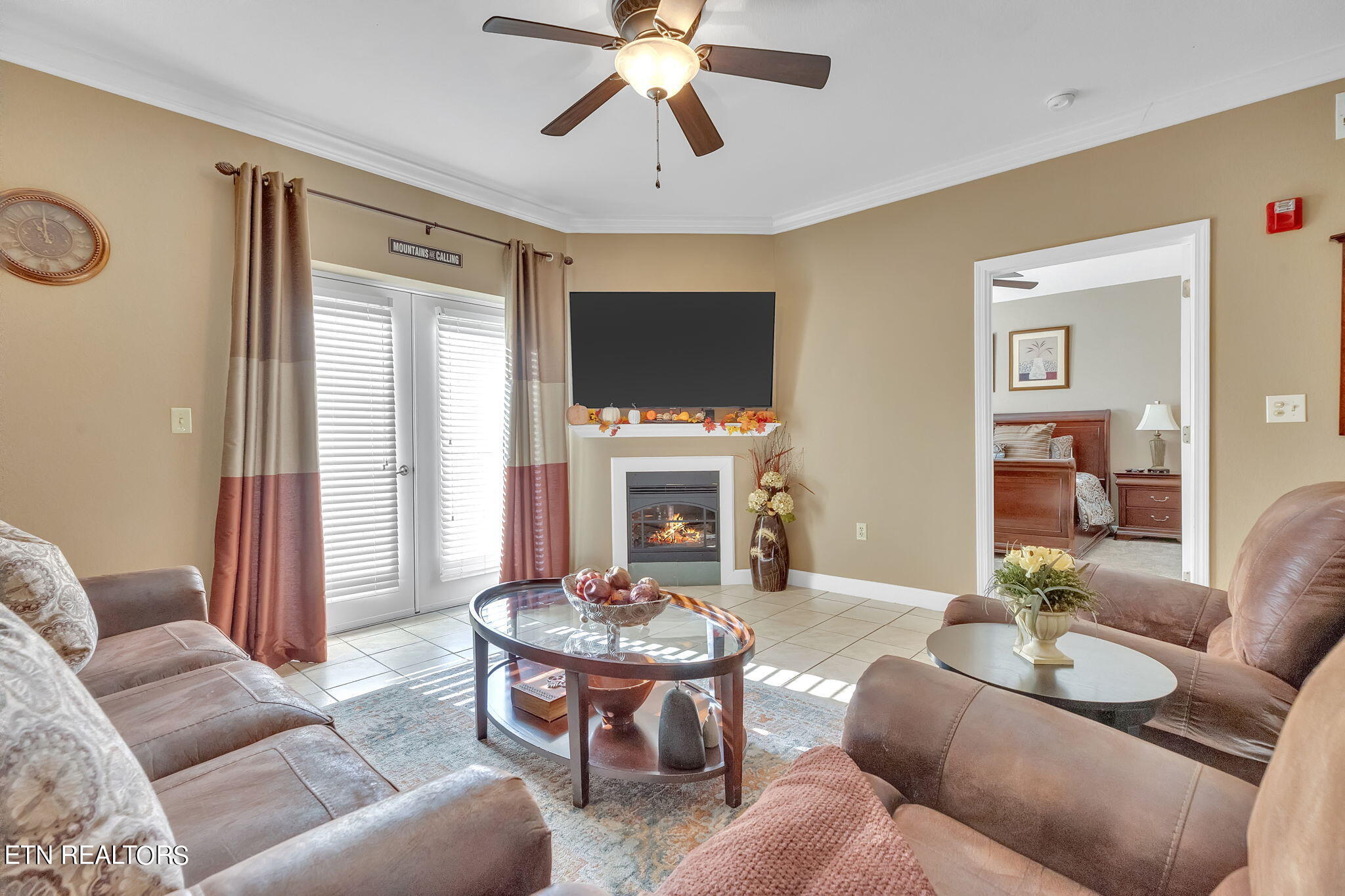 124 Plaza Drive, Unit 3704 Pigeon Forge, TN 37863 - Photo 16 of 38 11-web-or-mls-217A6894