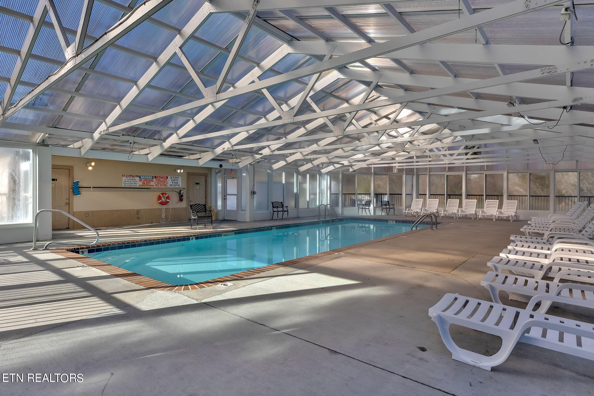 124 Plaza Drive, Unit 3704 Pigeon Forge, TN 37863 - Photo 29 of 38 29-web-or-mls-217A6984