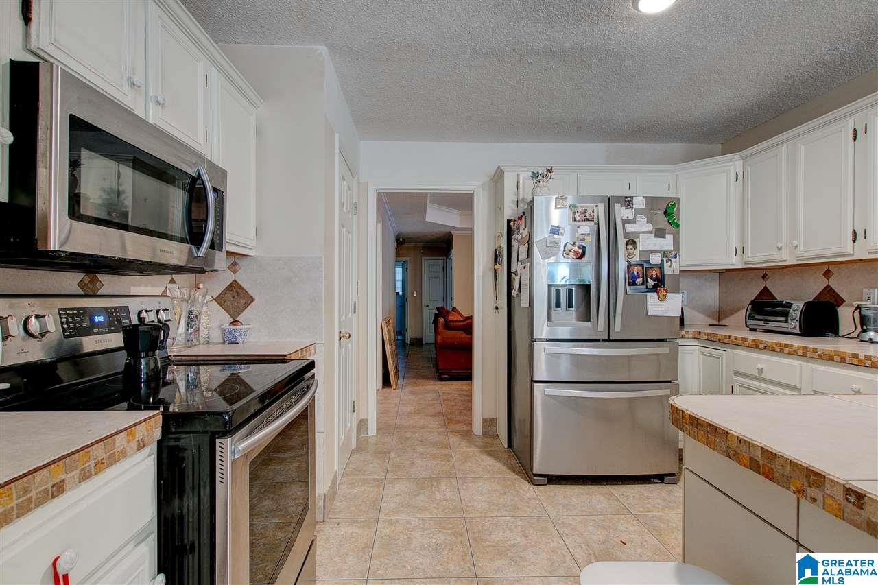 224 Greenfield Lane Alabaster, AL 35007 - Photo 8 of 25