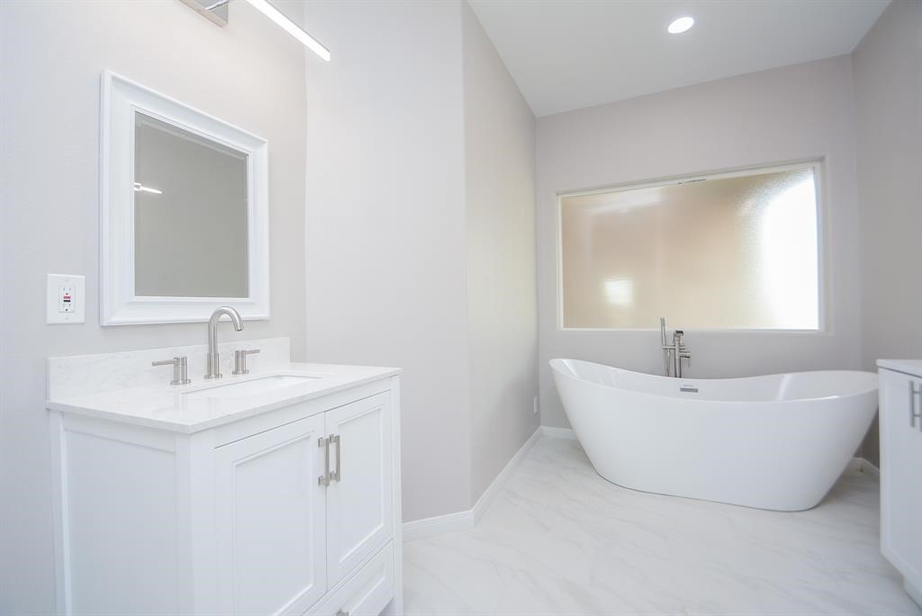 12328 North Chestnut Hills Road Conroe, TX 77303 - Photo 22 of 44 Gallery Image 22