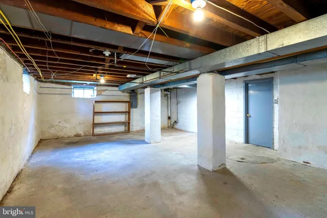 a view of a storage & utility room