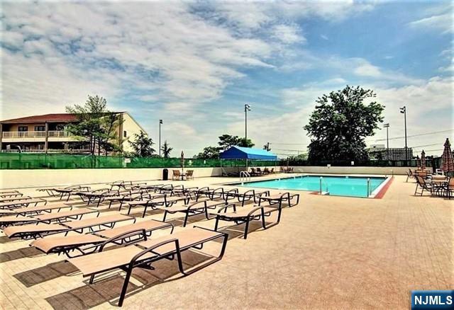 1203 River Road, Unit 17M Edgewater, NJ 07020 - Photo 18 of 19