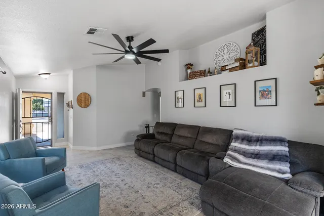 $399,999 | 164 West Mohawk Lane, Phoenix, AZ 85027