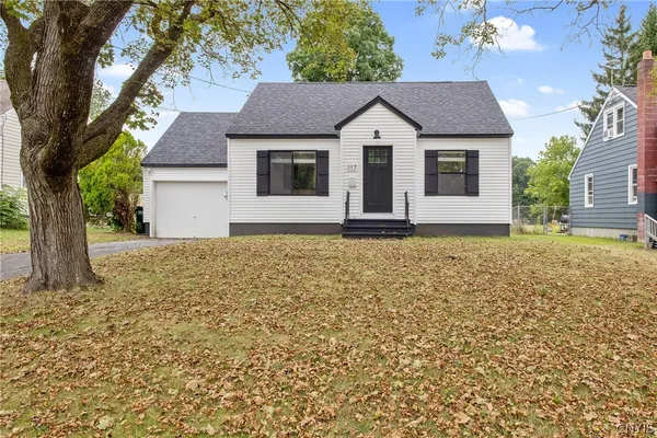 $2,300 | 117 Edden Lane, Clay, NY 13212