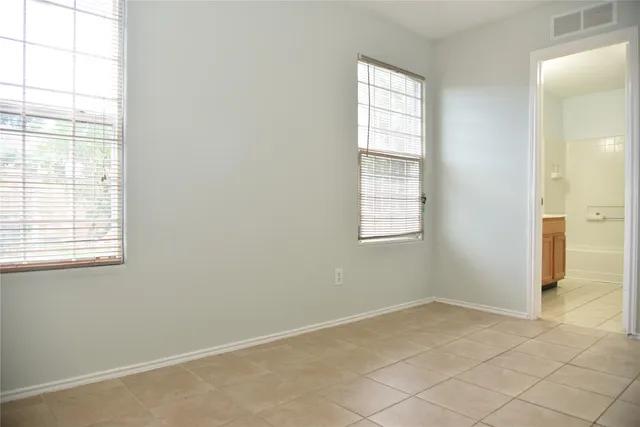 $1,900 | 10406 Sutter Glen Lane, Houston, TX 77075