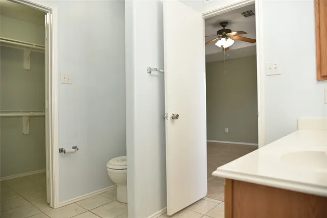 $1,900 | 10406 Sutter Glen Lane, Houston, TX 77075