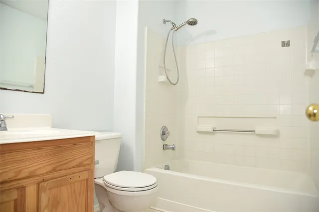 $1,900 | 10406 Sutter Glen Lane, Houston, TX 77075