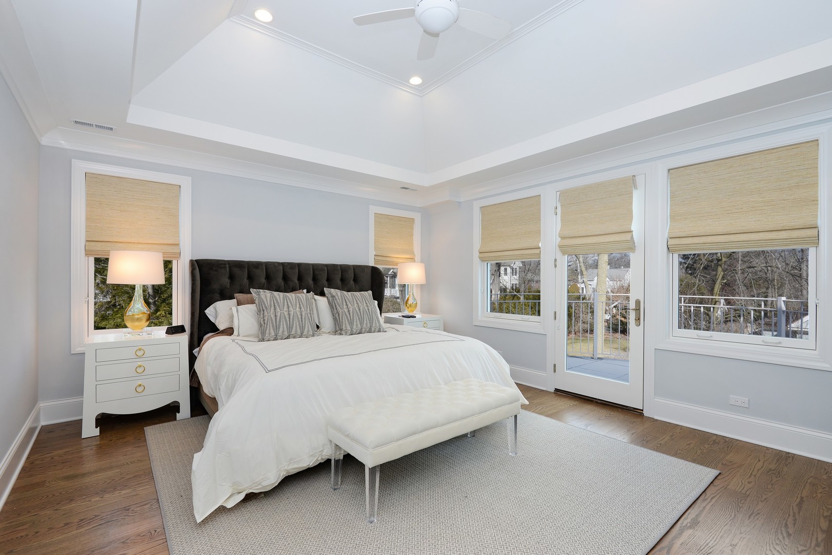 1003 Westmoor Road Winnetka, IL 60093 - Photo 15 of 38 a bedroom with a large bed and a large window