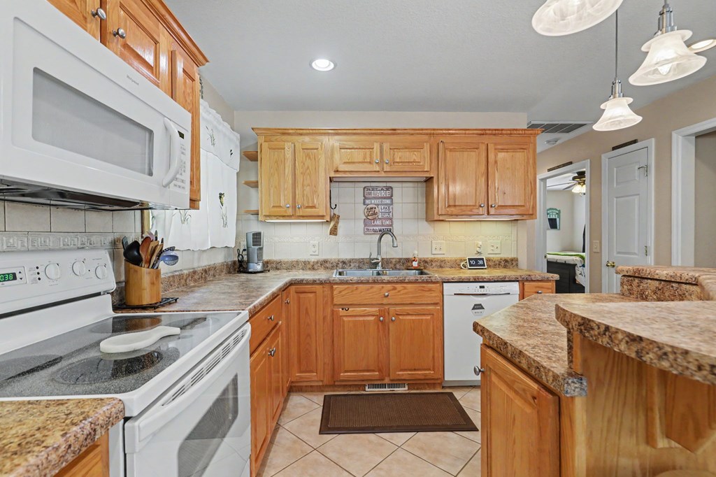 2255 Thunder Oak Road Young Harris, GA 30582 - Photo 17 of 85