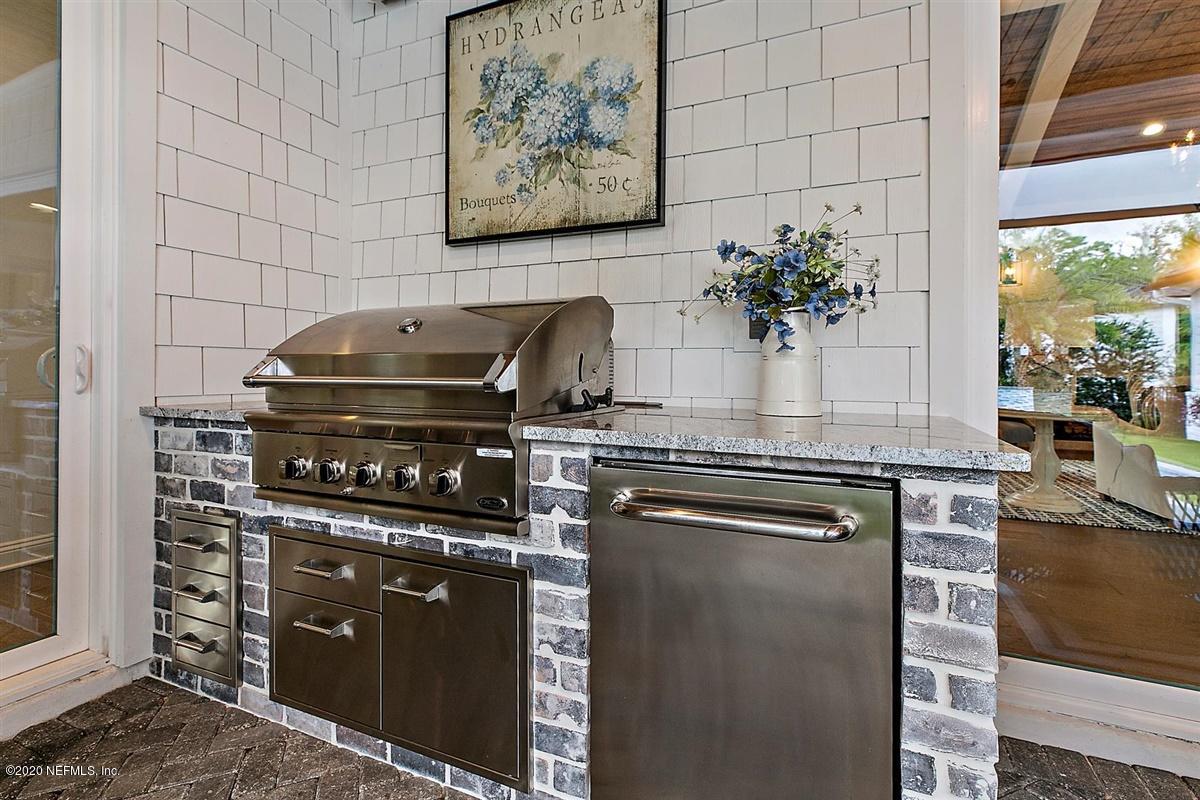 154 Littlewood Road Ponte Vedra, FL 32081 - Photo 17 of 37 17-Summer Kitchen