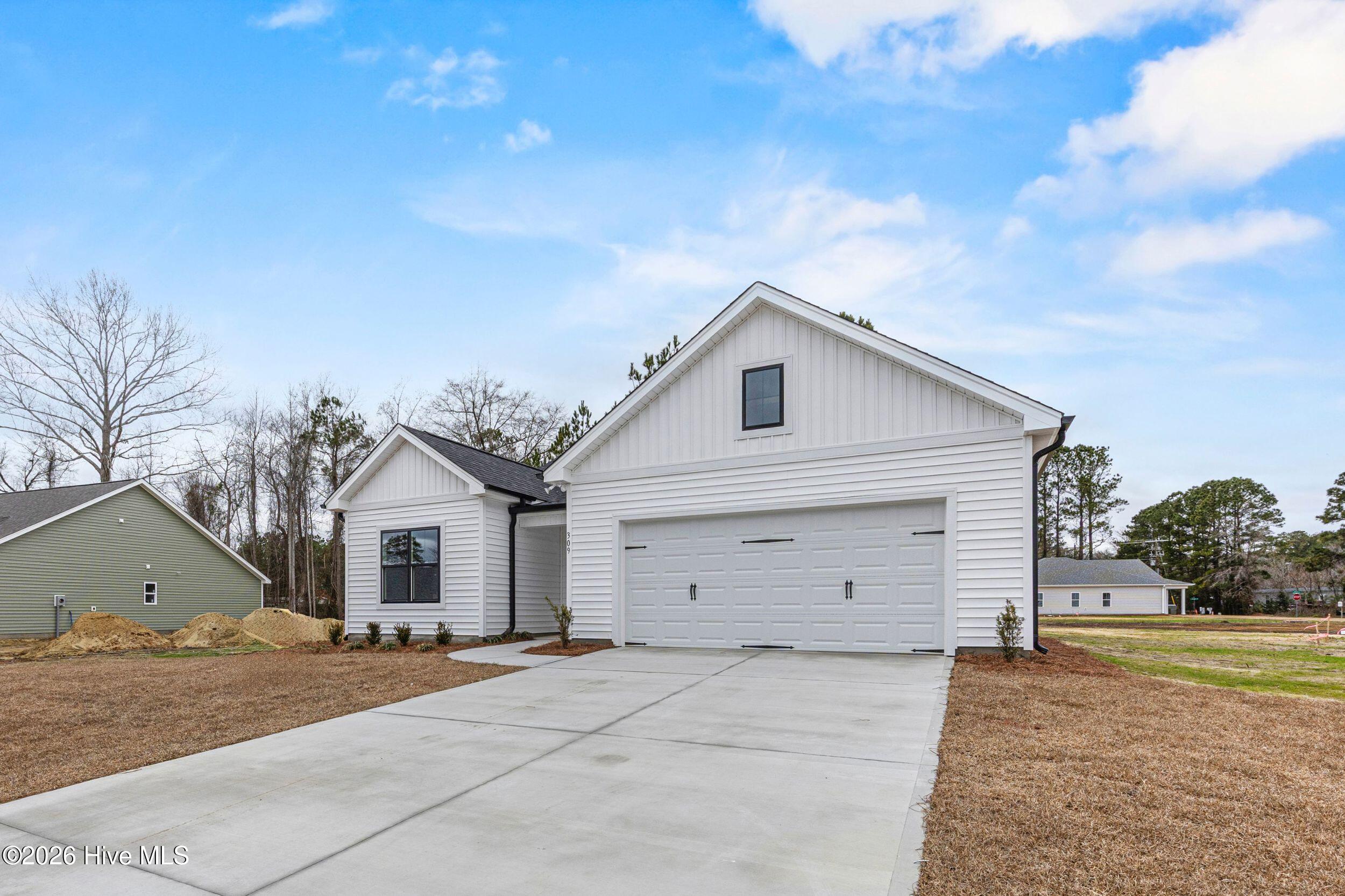 308 Riva Ridge Burgaw, NC 28425 - Photo 2 of 30 01
