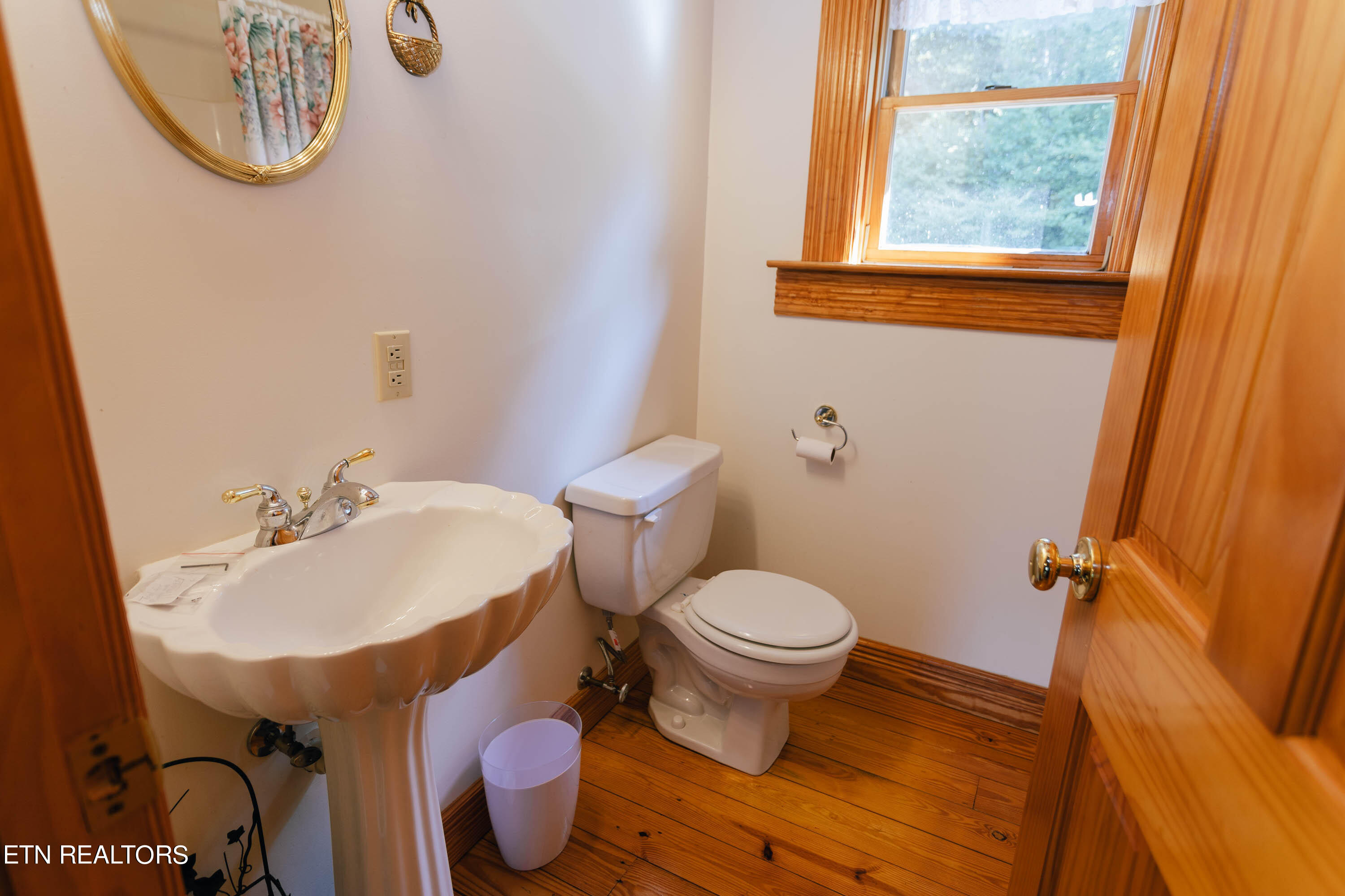 72 Everett Money Road Middlesboro, KY 40965 - Photo 11 of 43 5R9A8448