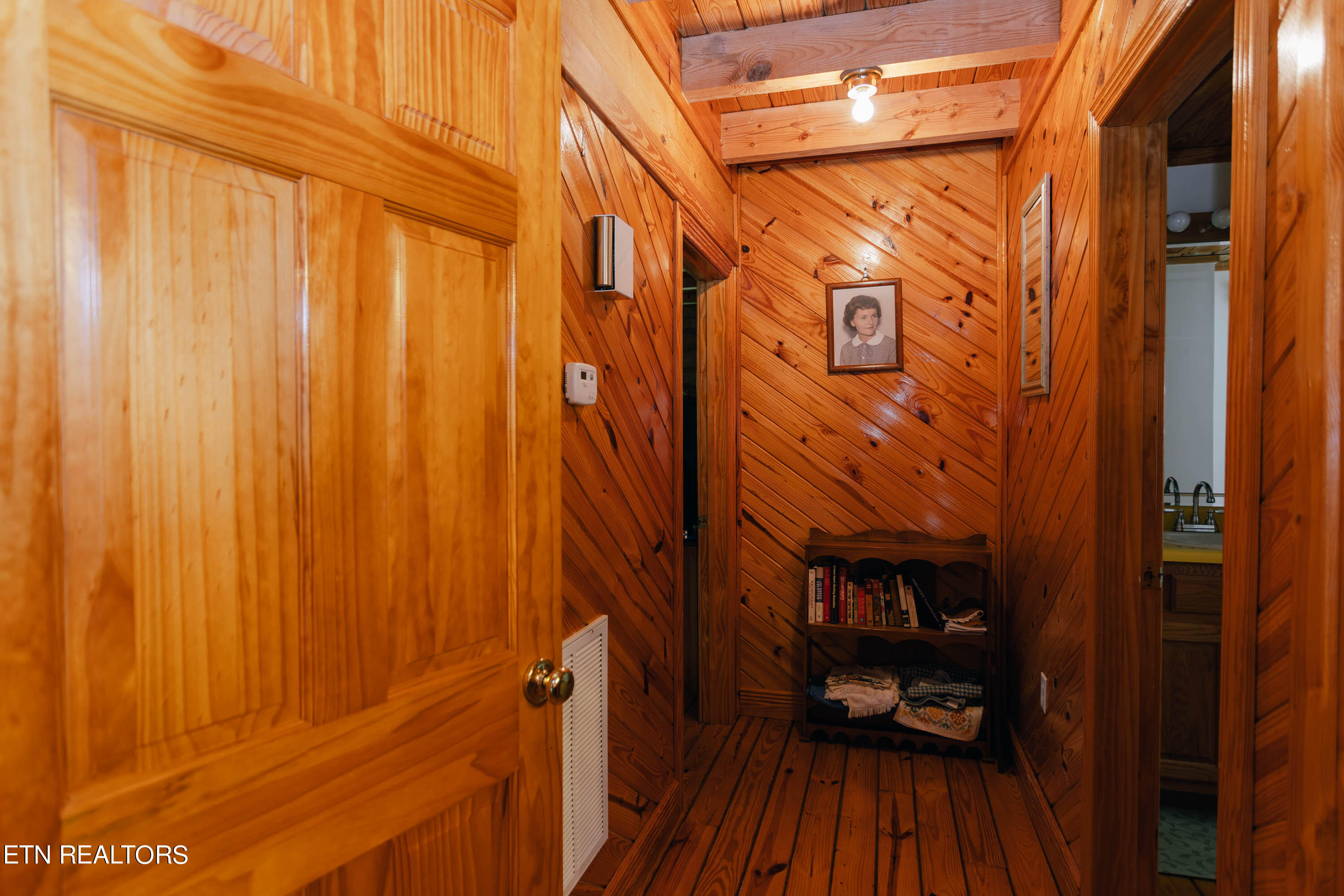 72 Everett Money Road Middlesboro, KY 40965 - Photo 15 of 43 5R9A8419