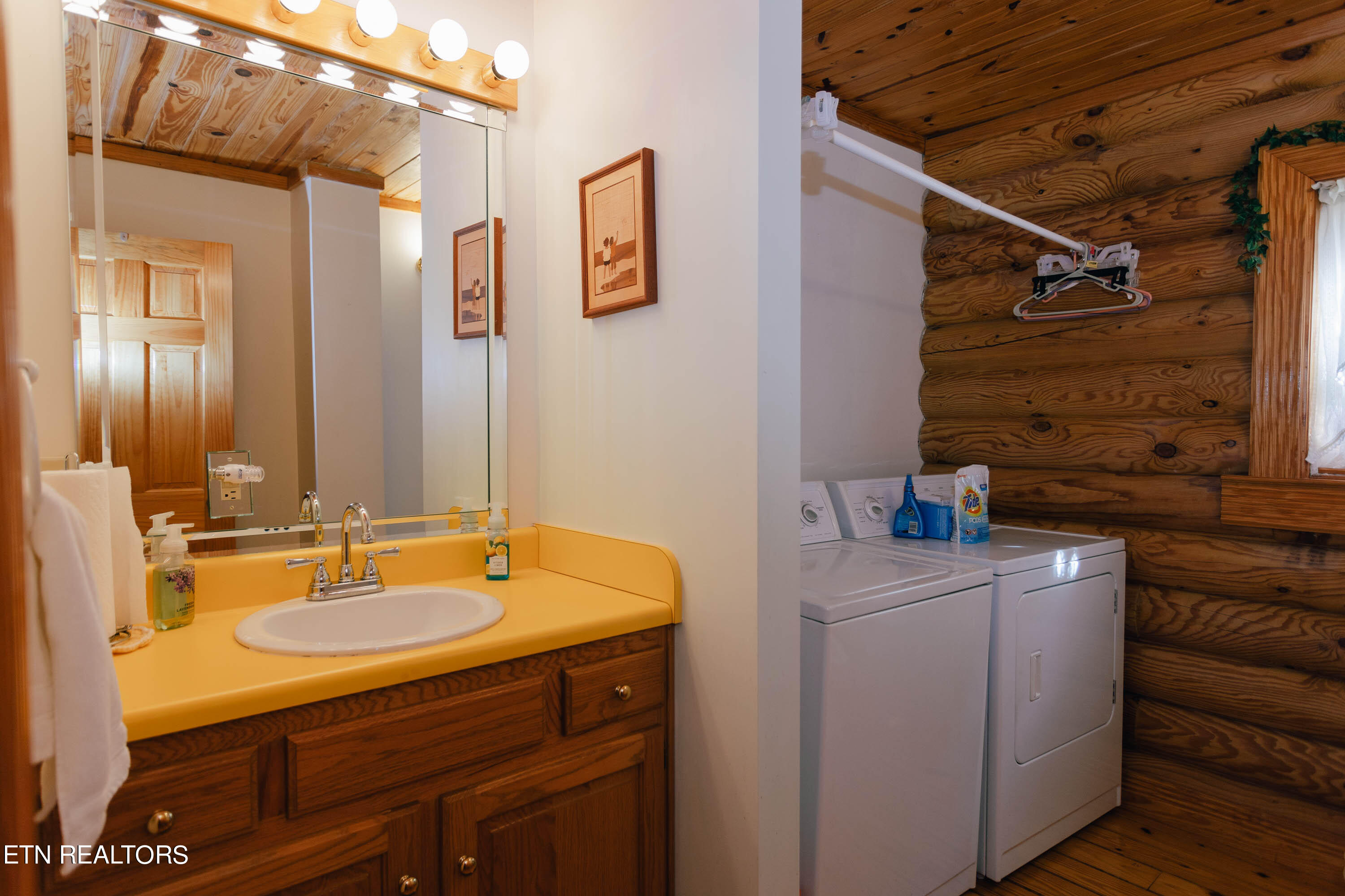 72 Everett Money Road Middlesboro, KY 40965 - Photo 16 of 43 5R9A8401