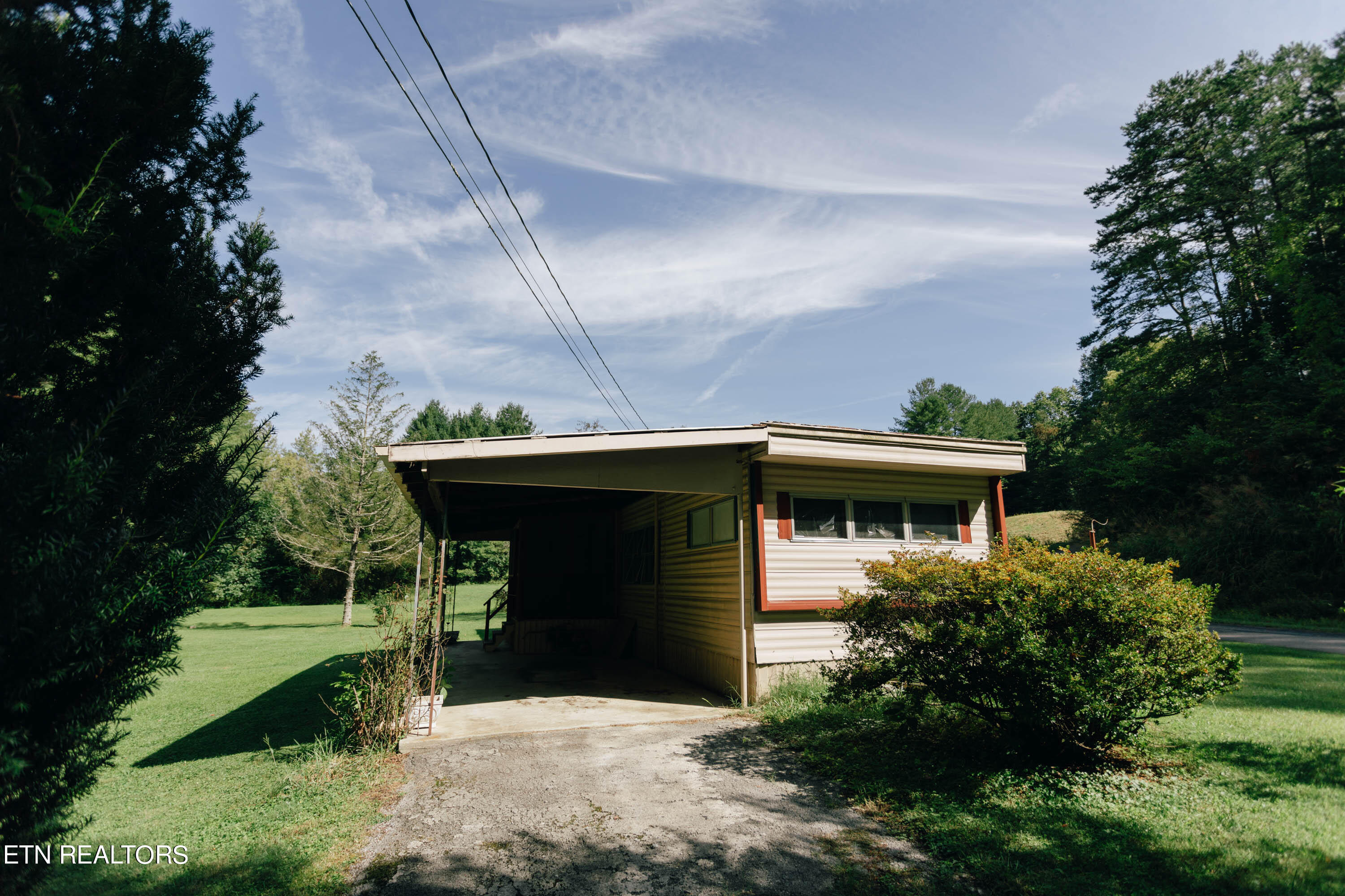 72 Everett Money Road Middlesboro, KY 40965 - Photo 39 of 43 5R9A8501