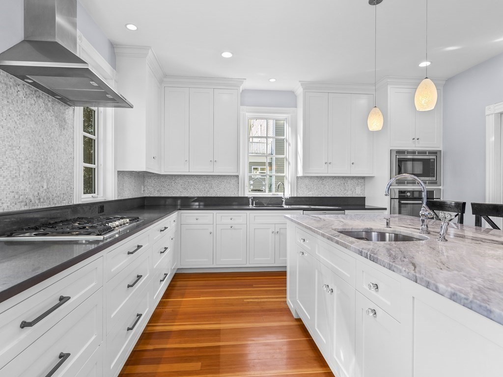 17 Belair Road Wellesley, MA 02482 - Photo 5 of 21