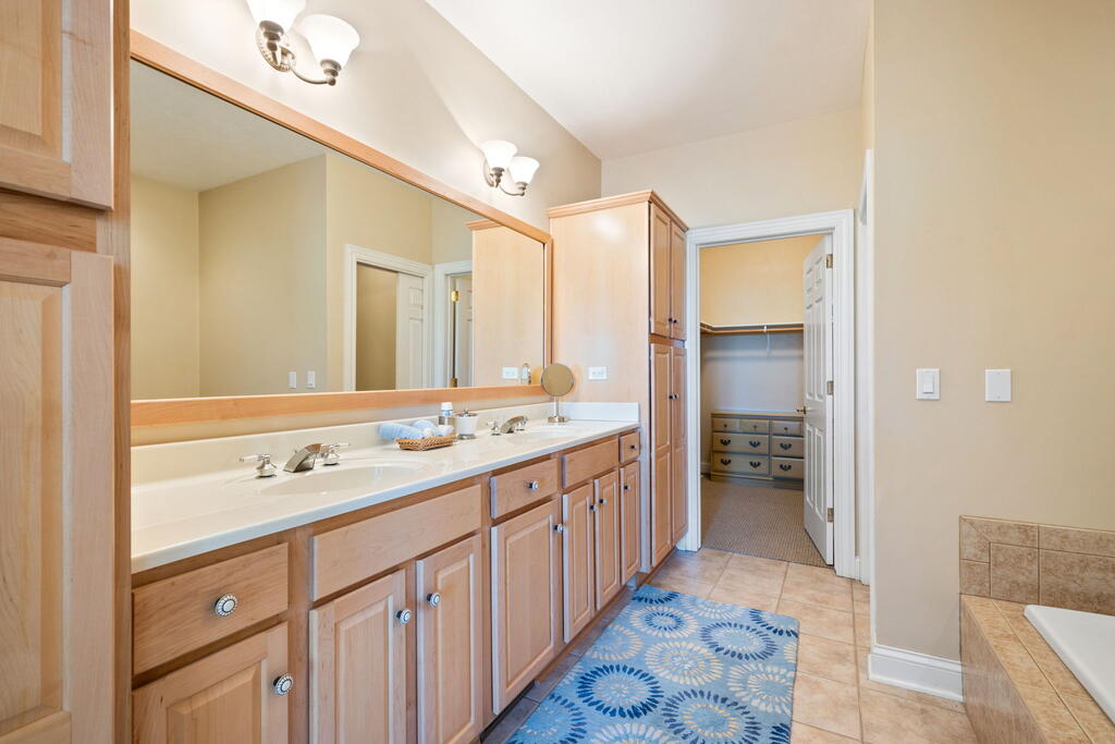 7130 B Ida Red Road, Unit 1802 Egg Harbor, WI 54209 - Photo 16 of 31 Gallery Image 16