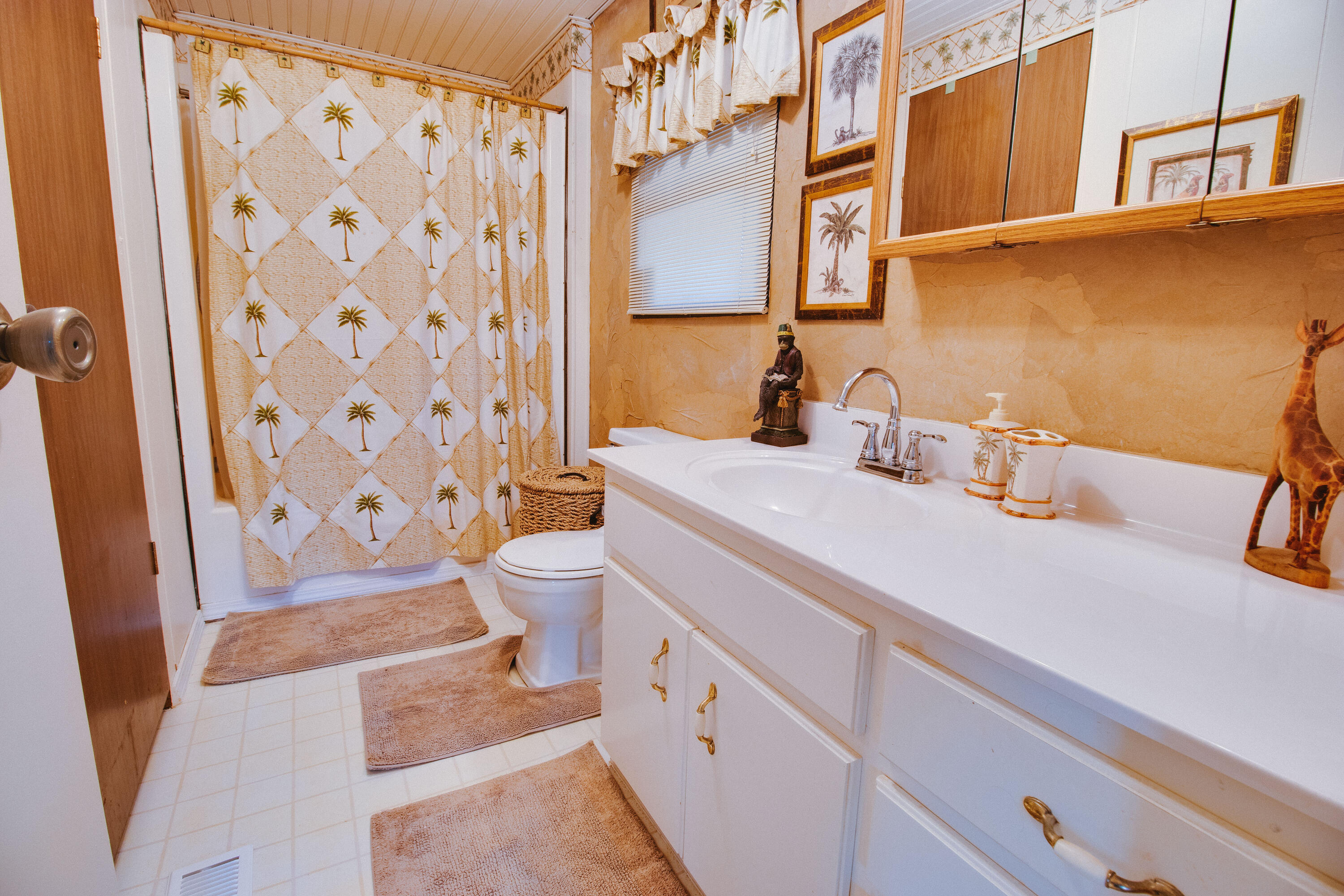 4009 Harbor Point Road Appling, GA 30802 - Photo 30 of 51 Primary bathroom