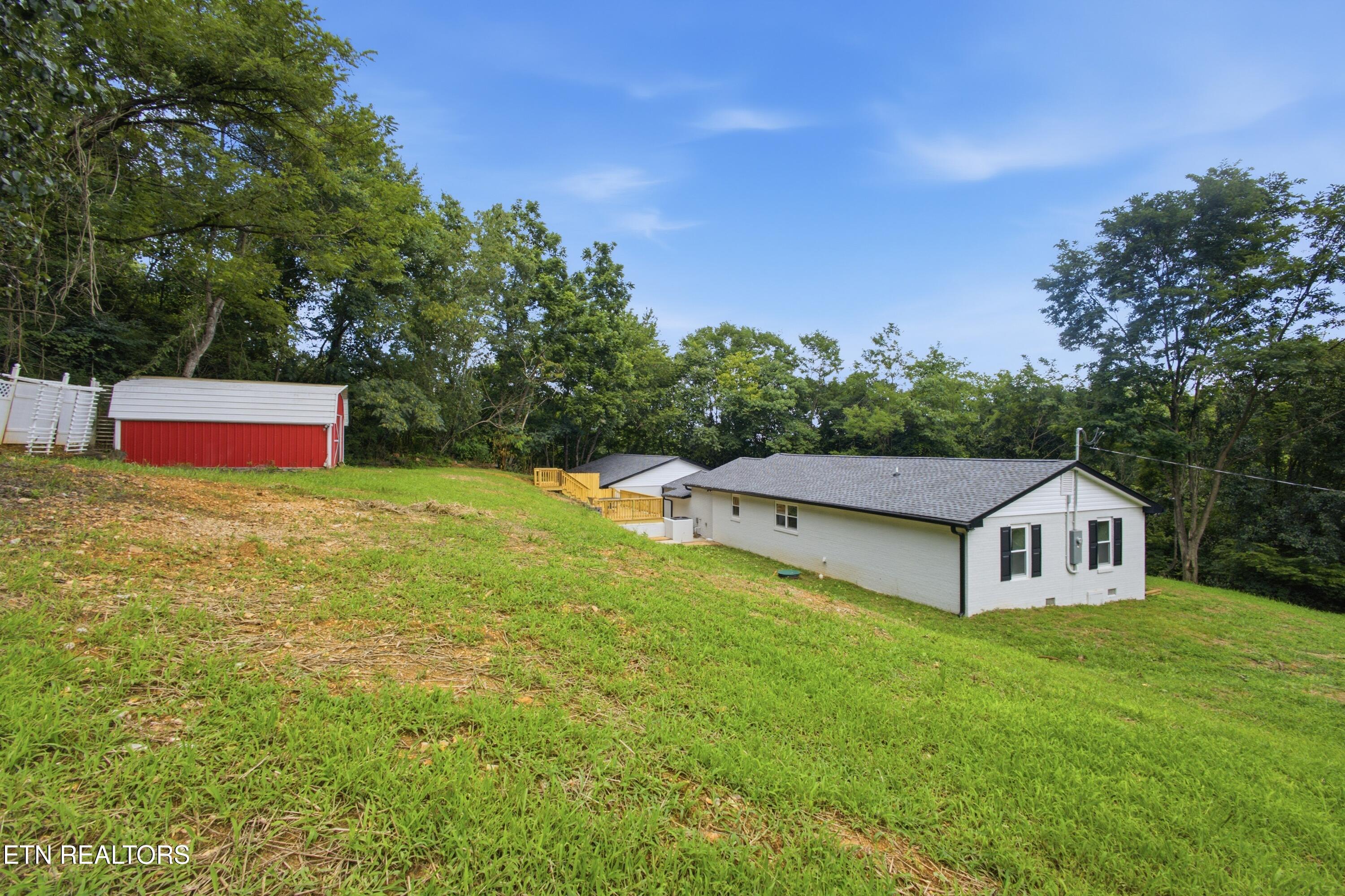 1946 Bluff Road Harriman, TN 37748 - Photo 8 of 50 SPOT1234